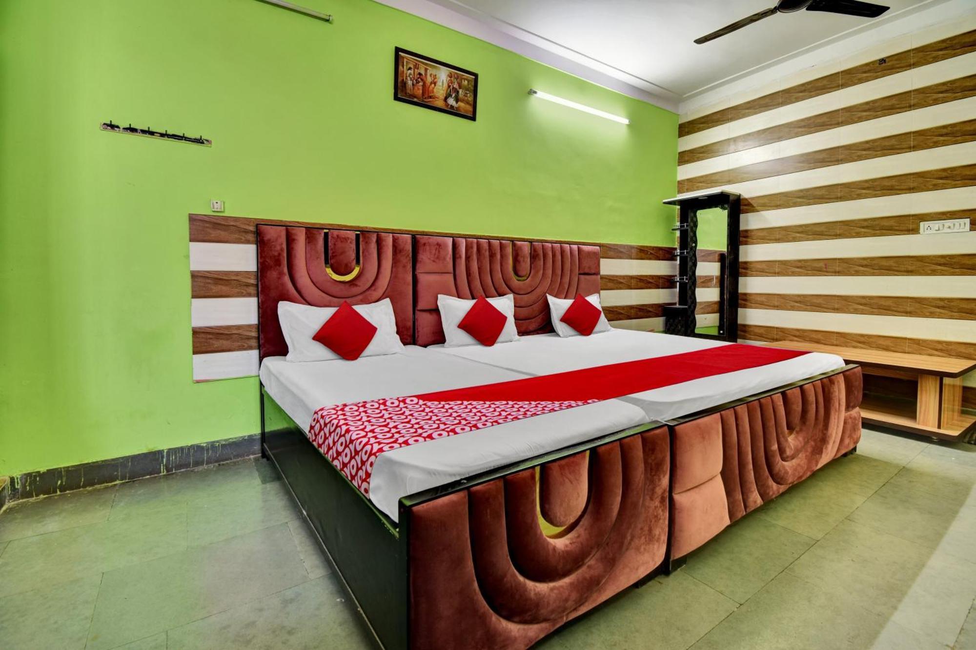 Oyo Flagship Apna Guest House Кота Экстерьер фото