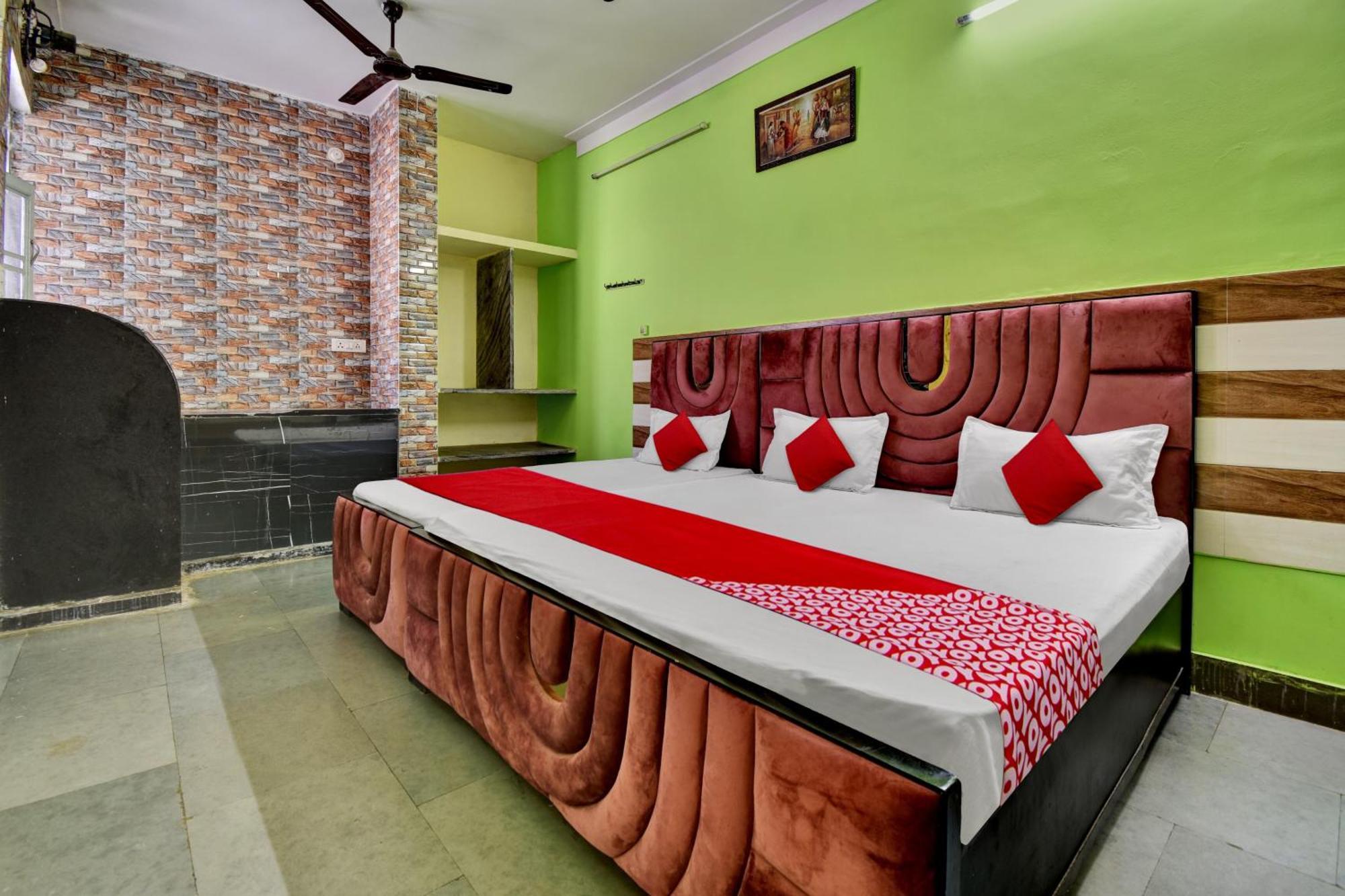 Oyo Flagship Apna Guest House Кота Экстерьер фото